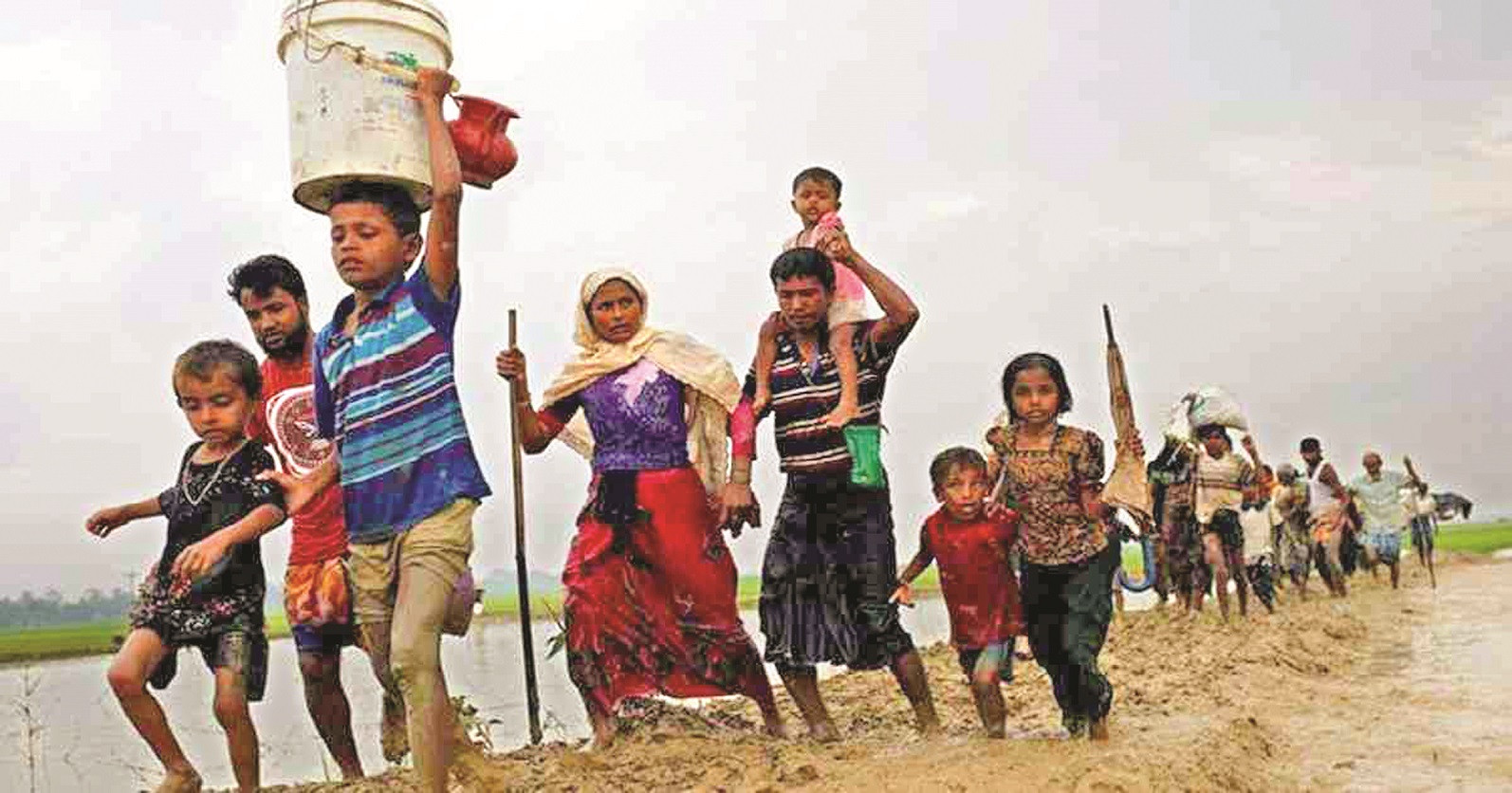 800 Rohingyas enter Bangladesh in two days, 40,000 more await