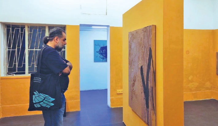 ‘Im/material’: Amitab depicts imagination through colours