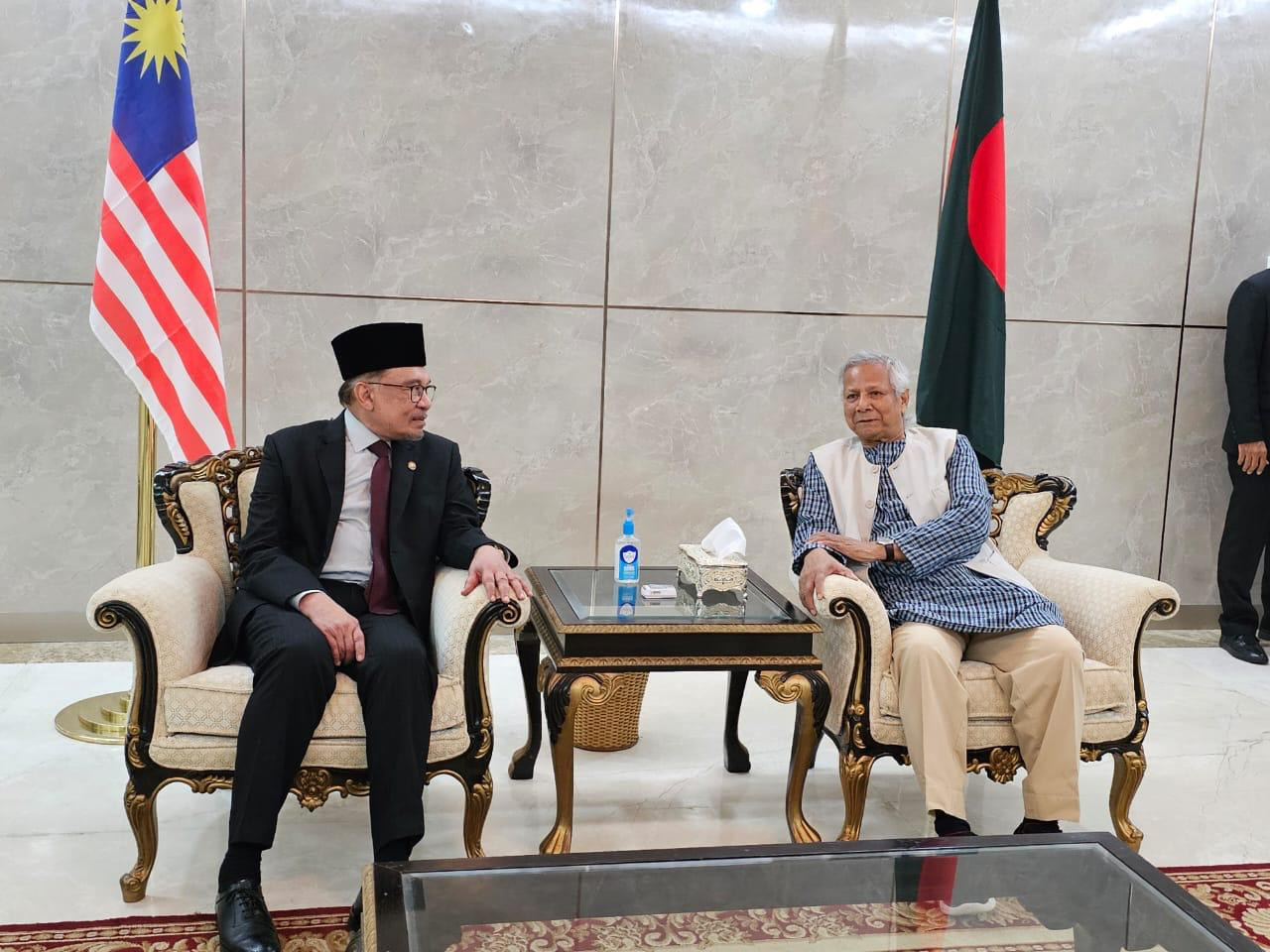 Very happy to welcome my old friend: Prof Yunus on receiving Malaysian PM