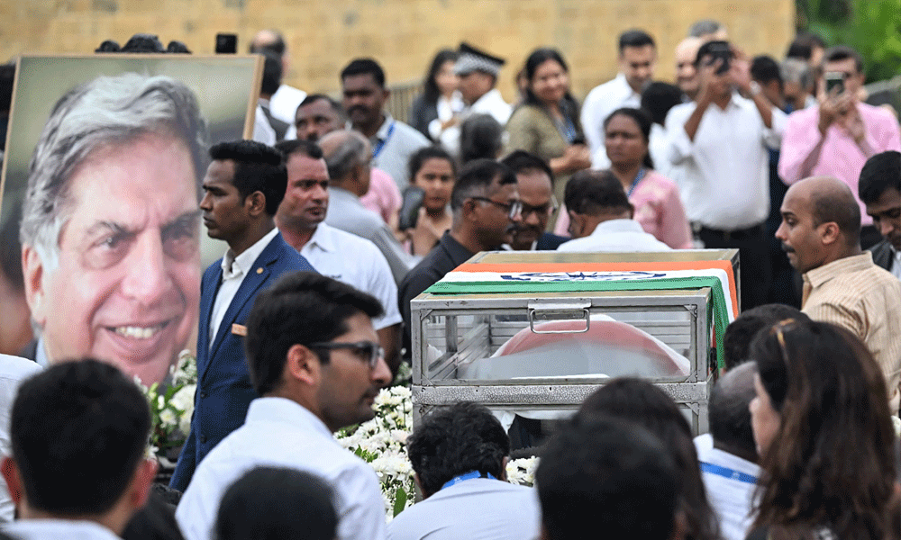 Mumbai mourns Indian industrialist Ratan Tata