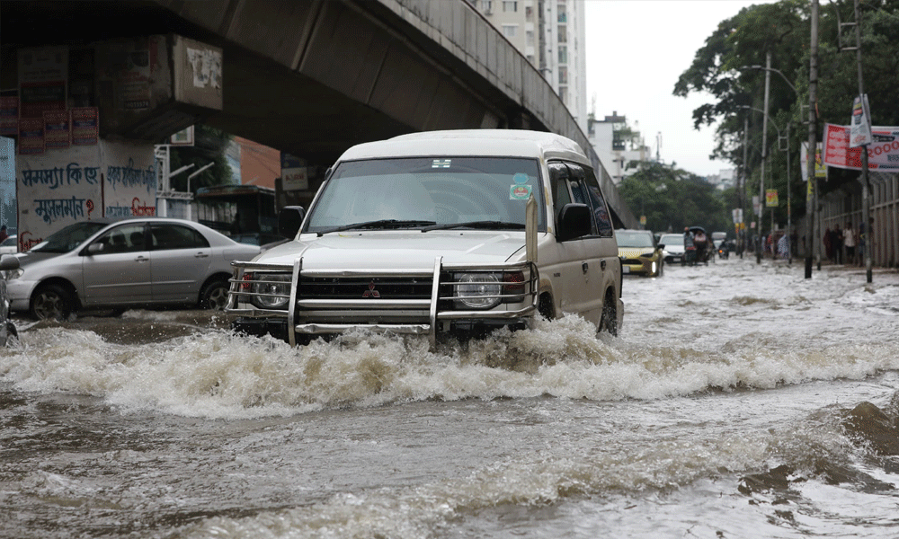 Heavy rains drench Dhaka this morning