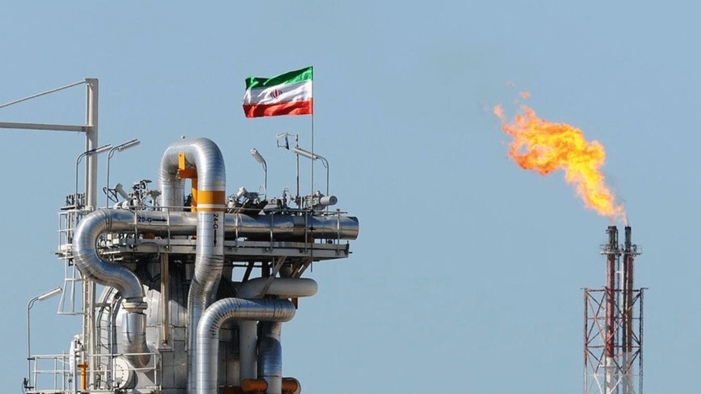 Iran condemns 'illegal and unjustified' US sanctions on oil industry
