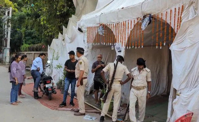 Gunshots injure 4 at Durga Puja site in India’s Bihar