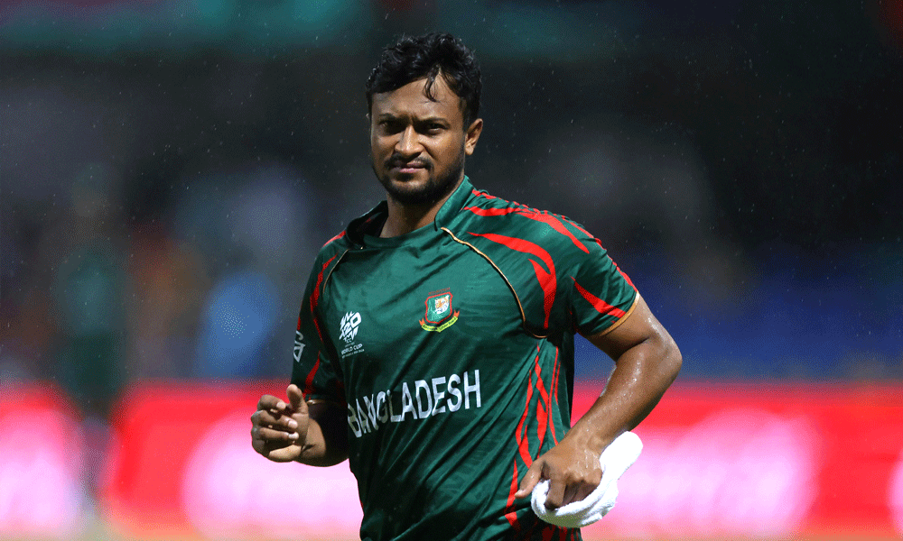 Shakib arrives in Dhaka on Thursday