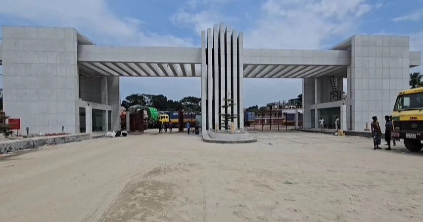 Indian Minister’s visit: Trade through Benapole port suspended for 2 days