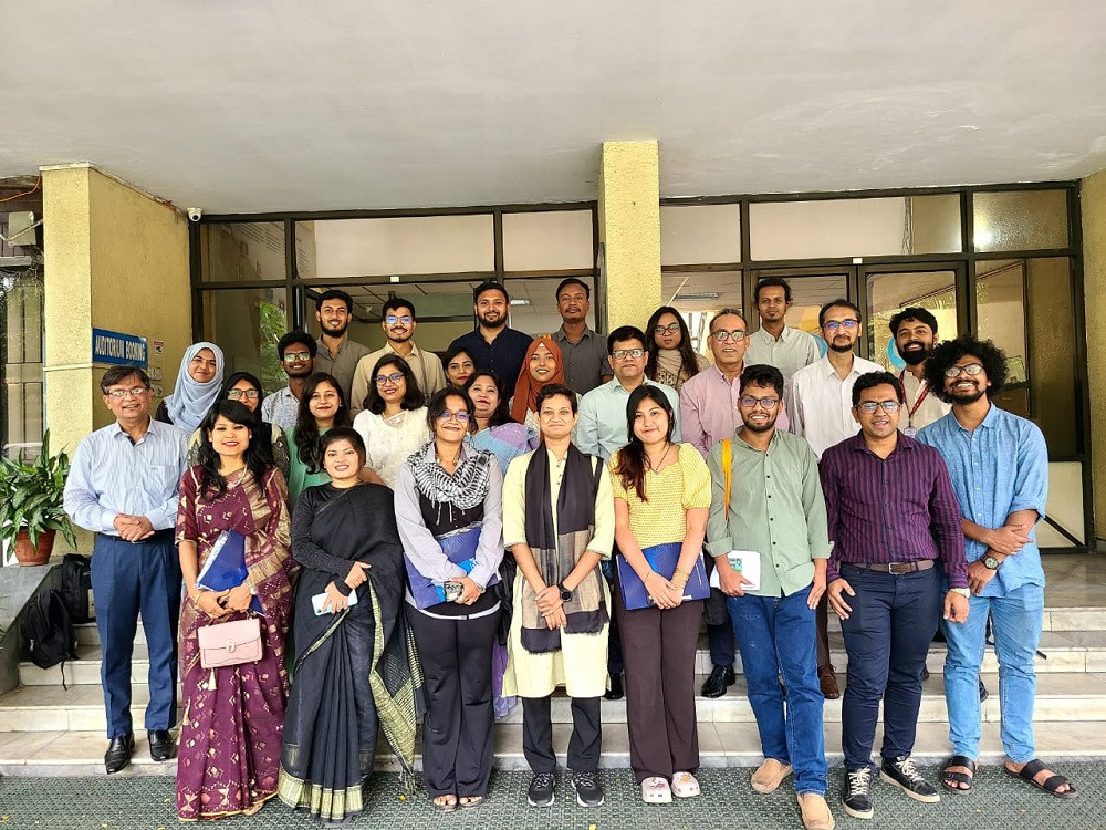 Environment ministry holds dialogue with youth ahead of COP29 summit