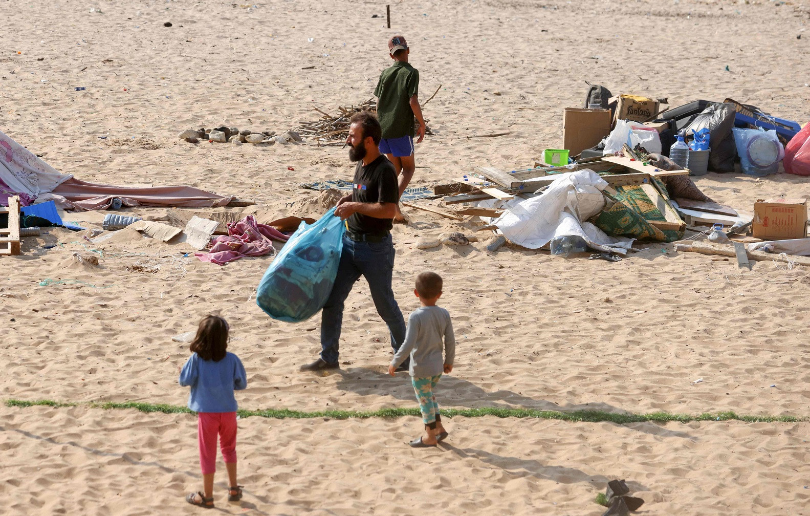 Fresh strikes hit south Beirut after Israeli evacuation calls