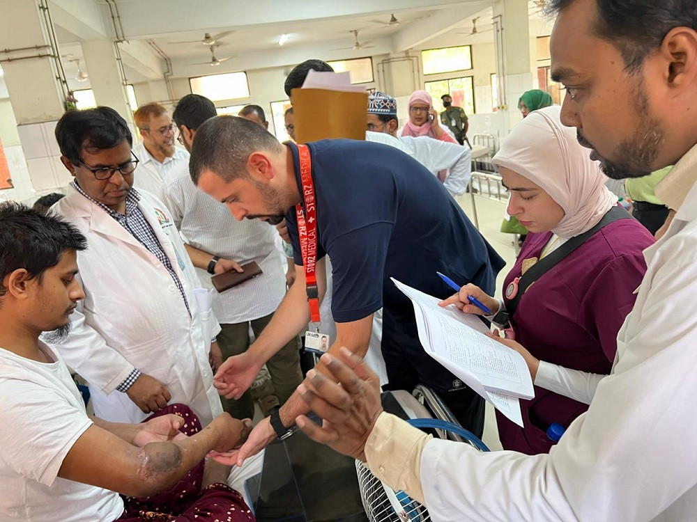 UK medical team reaches Dhaka to treat injured students