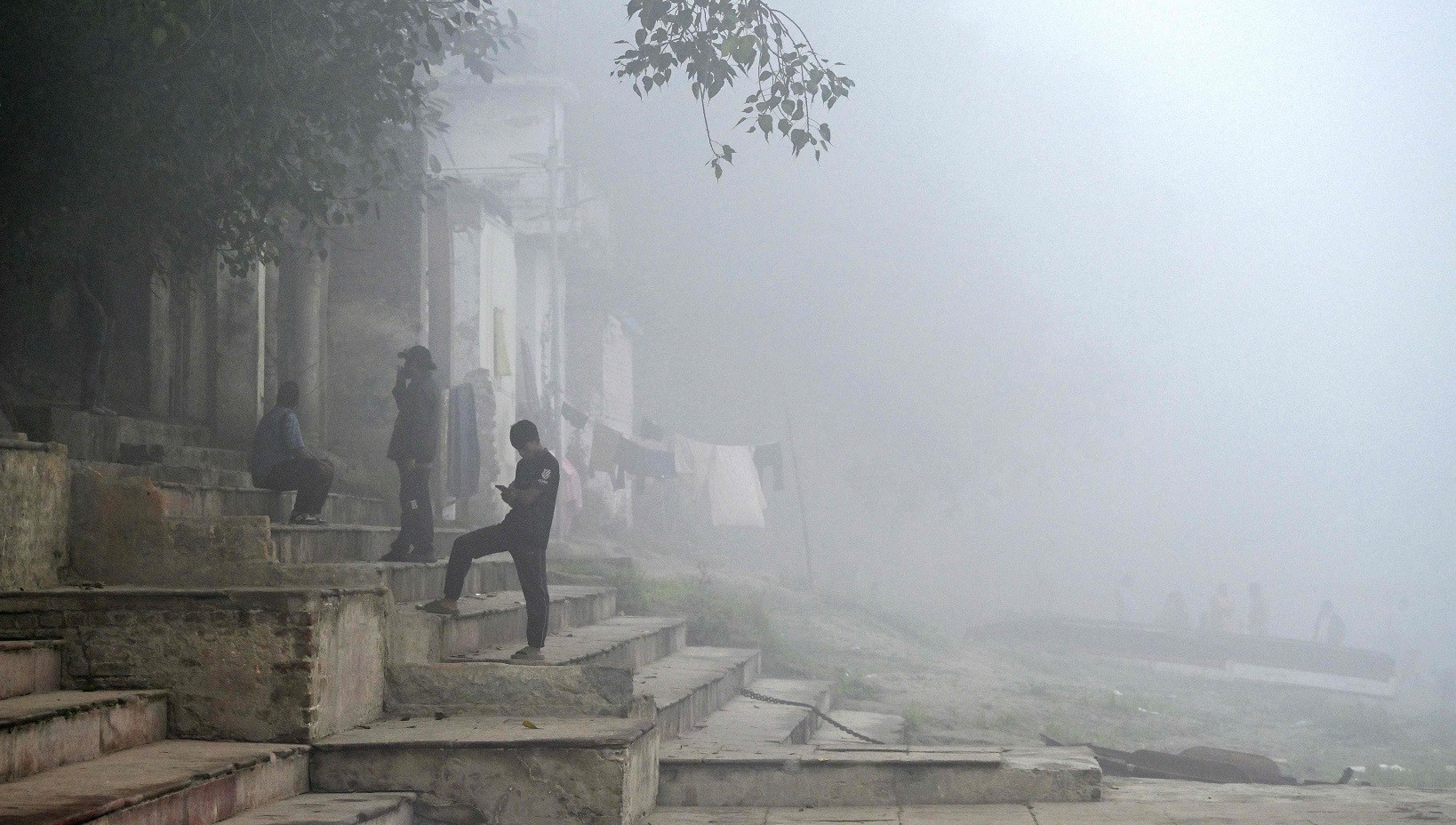 India's capital shuts all primary schools due to smog