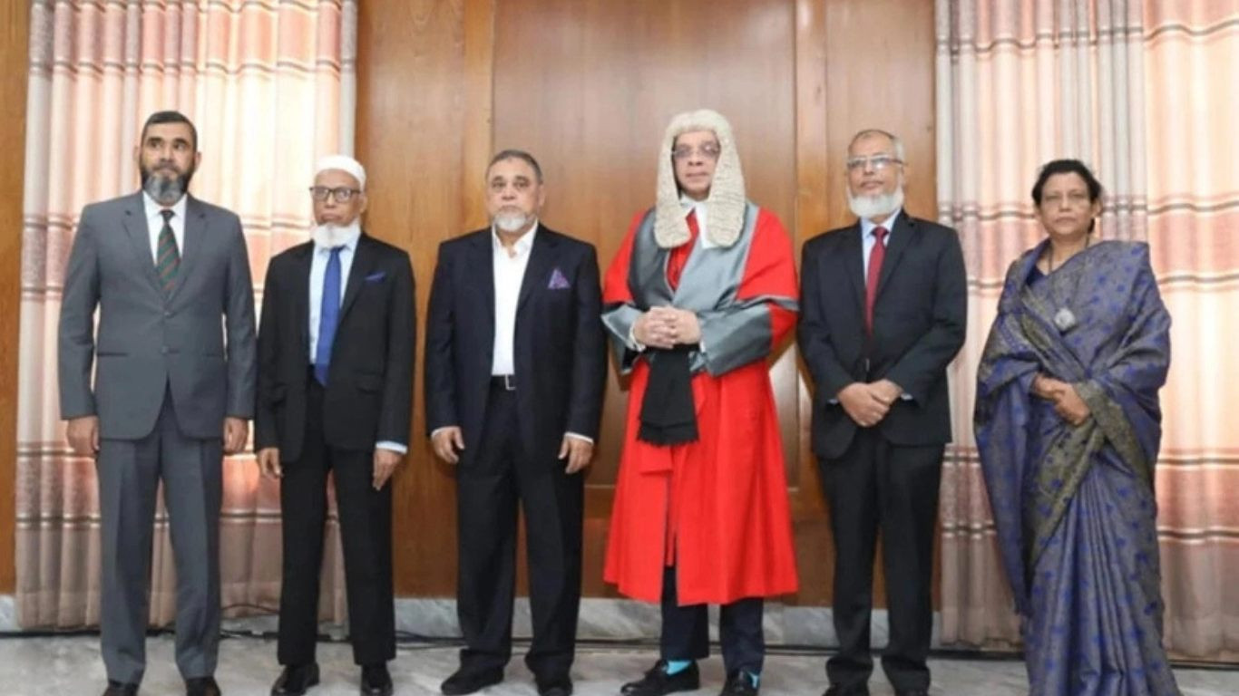 New CEC, four commissioners sworn in
