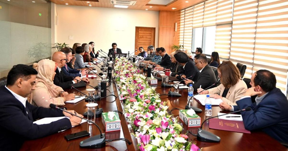 US delegation lauds interim govt’s progress on labour reform