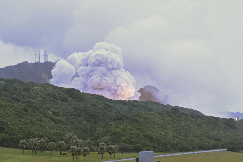 Japan's flagship small rocket engine explodes again during test