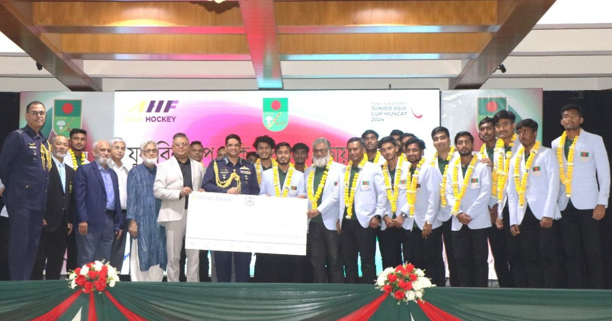 Junior hockey team get warm reception