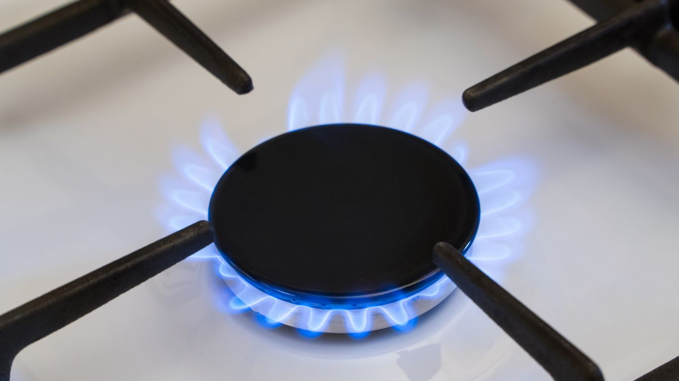 Acute gas crisis looms as one LNG terminal set to be shut Friday