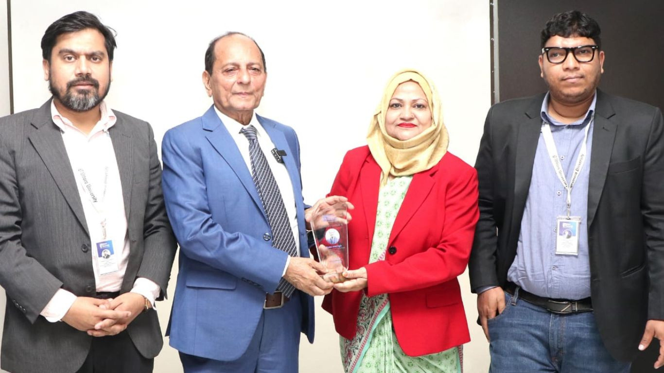 Mastering corporate excellence: Syed Alamgir’s powerful session at Uttara University