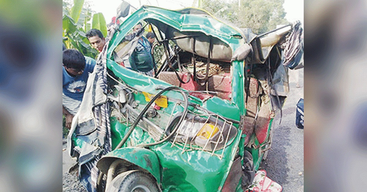 Three including child killed in Kachpur road crash