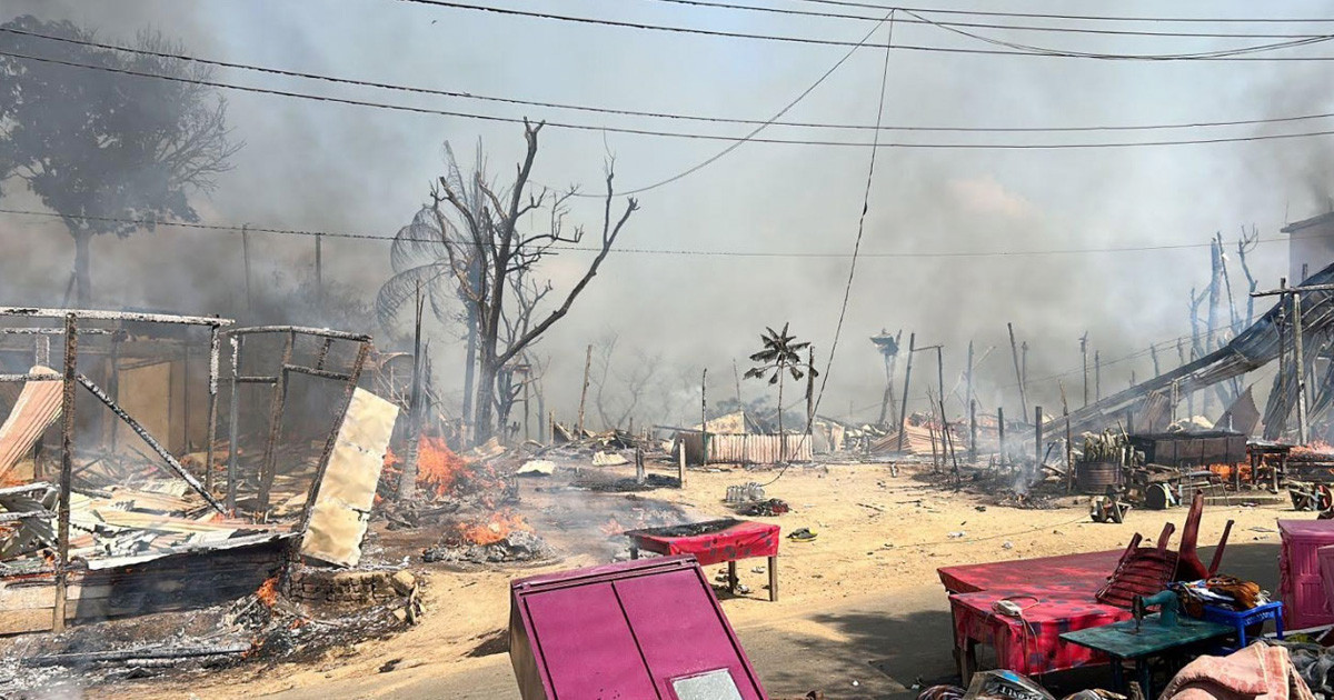 Major fire erupts in Sajek, guts 10 resorts