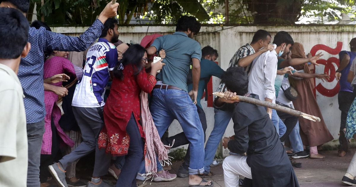 Fact-finding committee hands over reports to DU VC