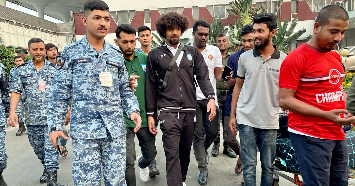 Bangladesh national football team return home