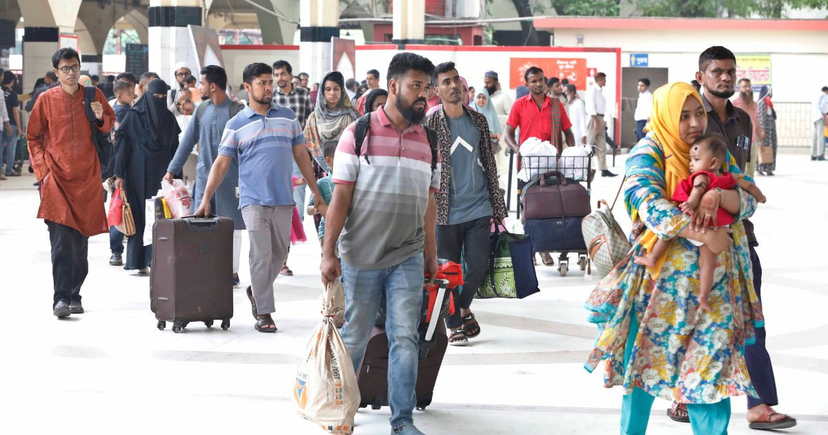 Eid vacationers start returning