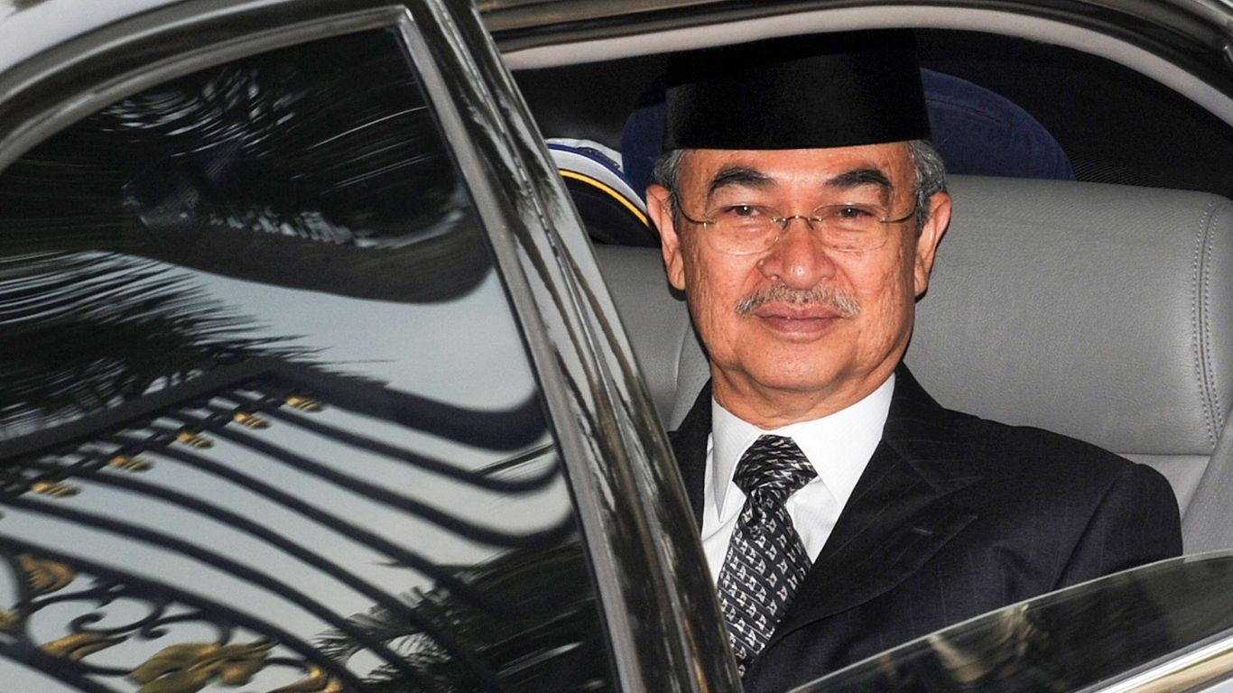 Former Malaysian PM Abdullah Badawi dies at 85