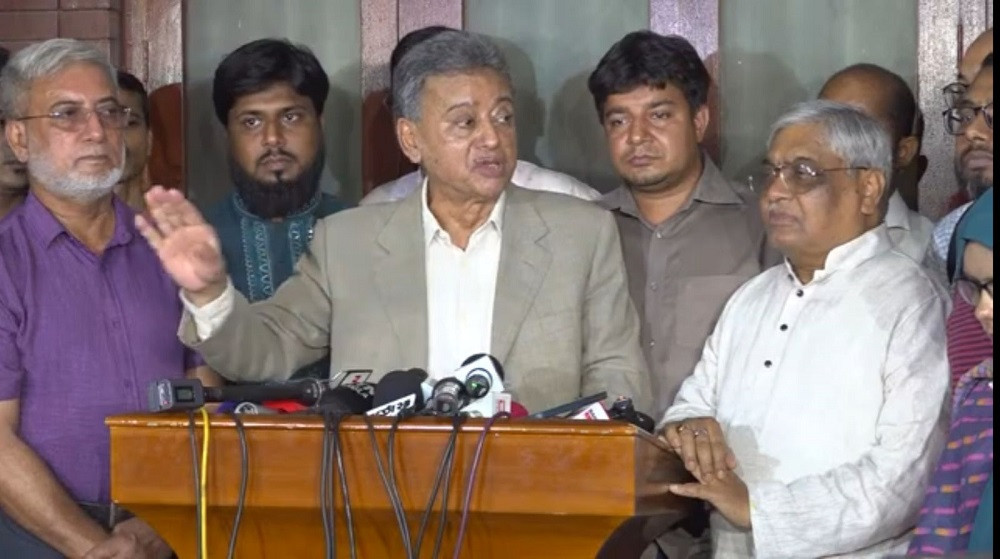 Khosru criticises Prof Yunus for backing interim govt option