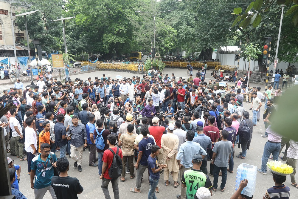 JnU protesters announce campus shutdown until demands met