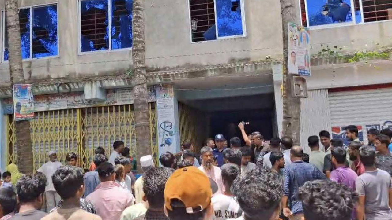 Three of a family beaten to death in Cumilla