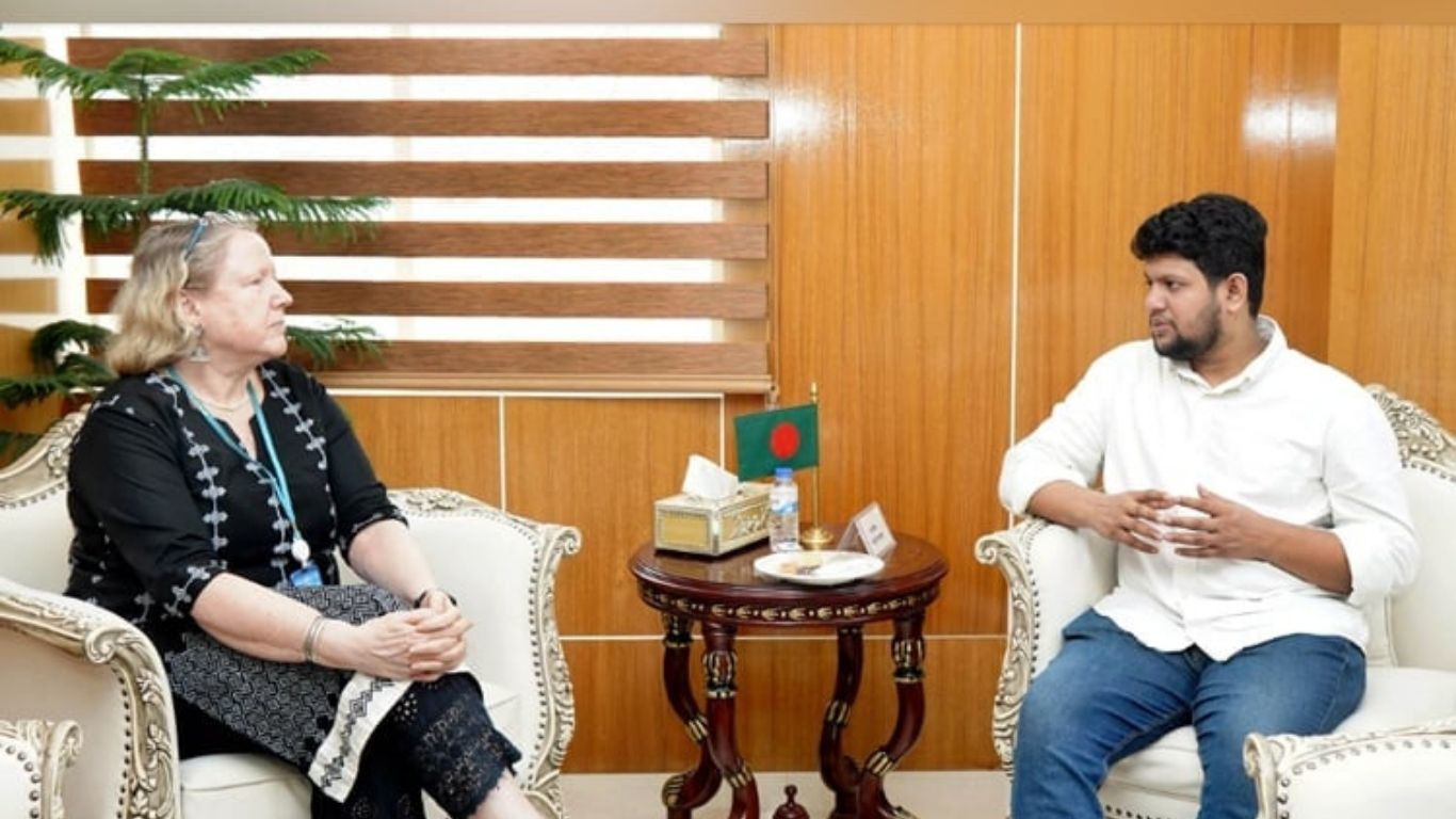 UNESCO representative meets info adviser