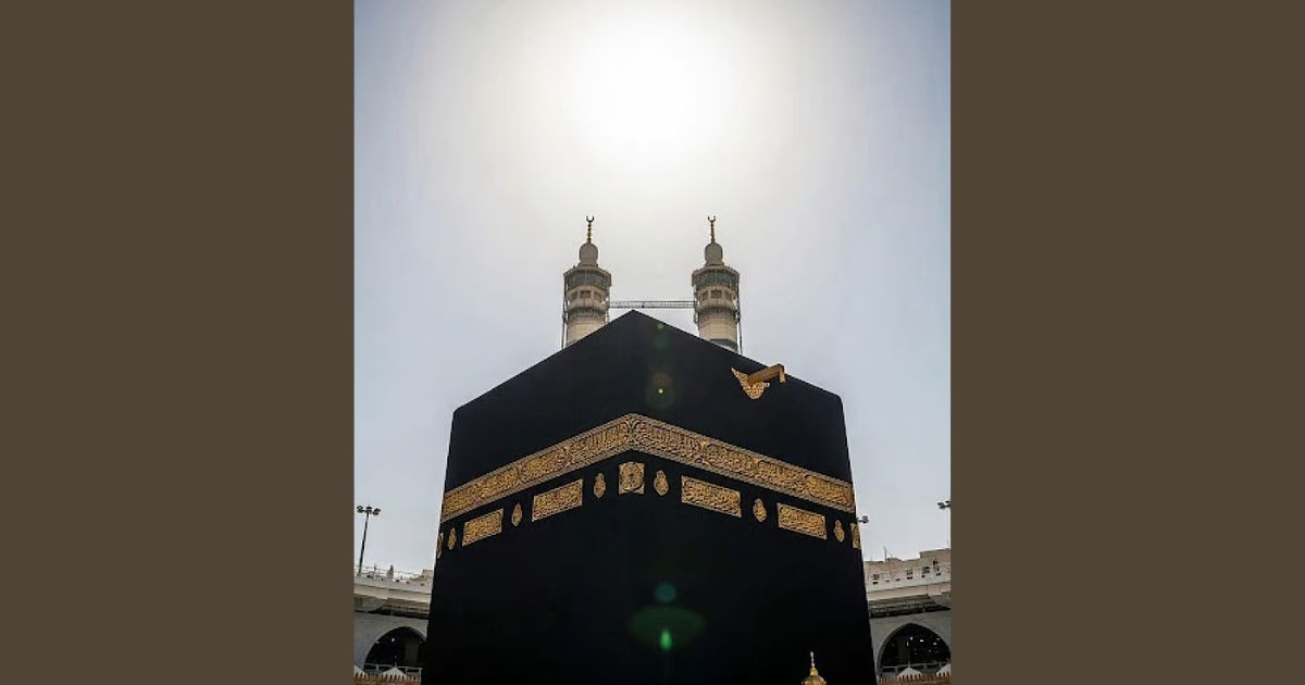 Sun aligns directly over Kaaba in rare celestial event