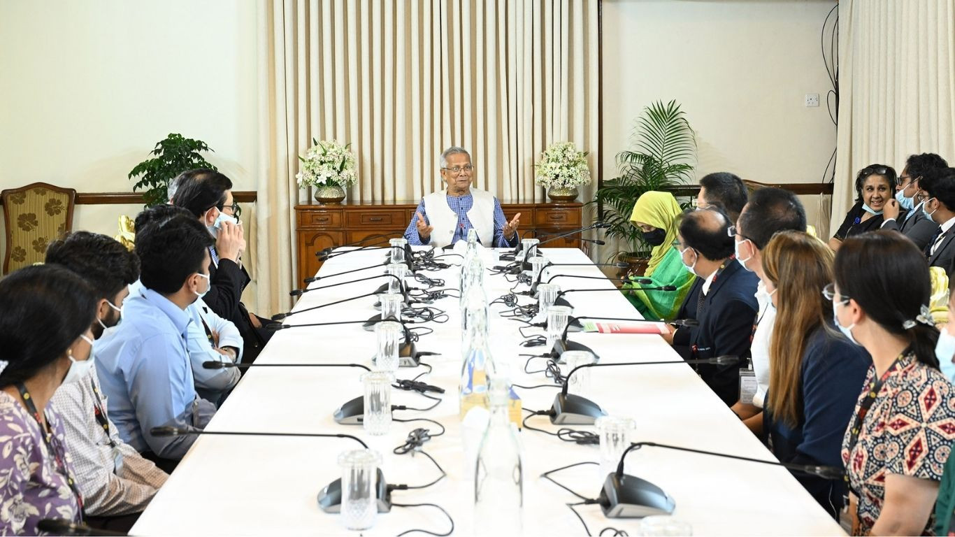 CA Yunus thanks foreign medical teams for treating plane crash victims