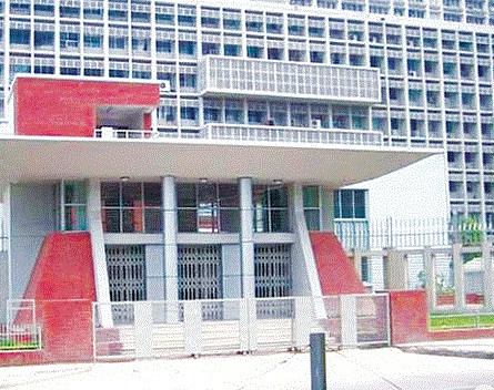 Govt bans gatherings, tightens security at Secretariat