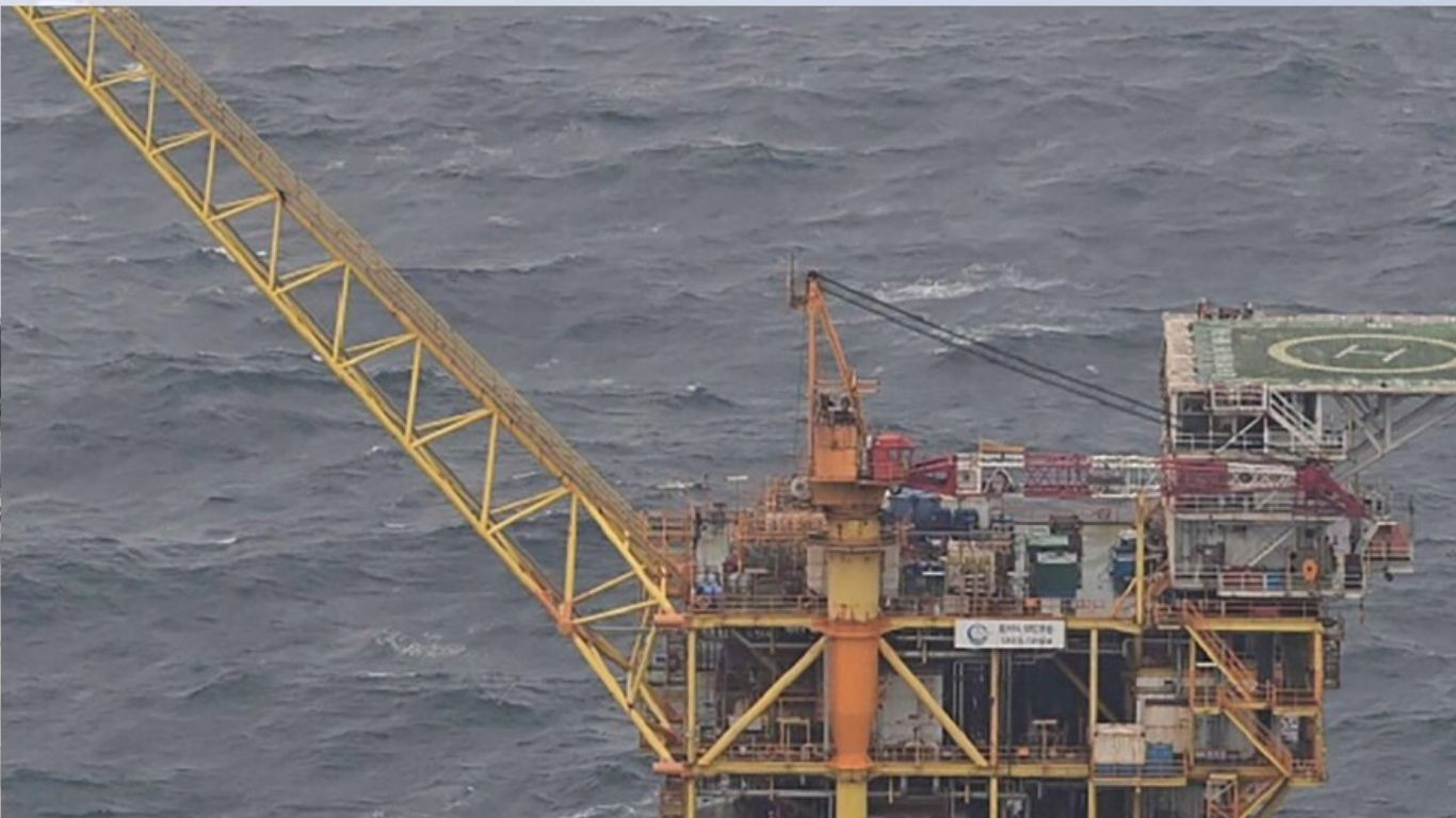 Tokyo protests to Beijing over gas field in East China Sea