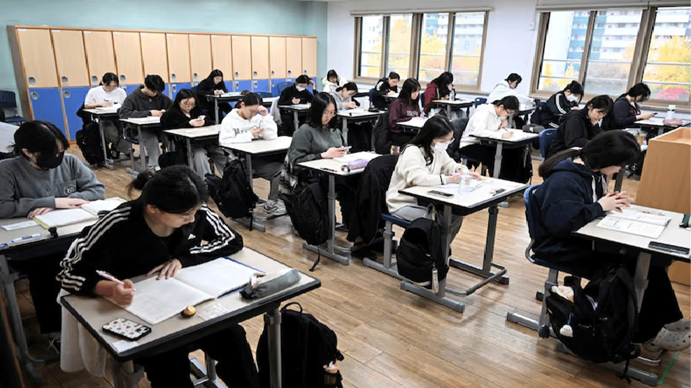 South Korea to ban smartphones at schools to curb social media uses