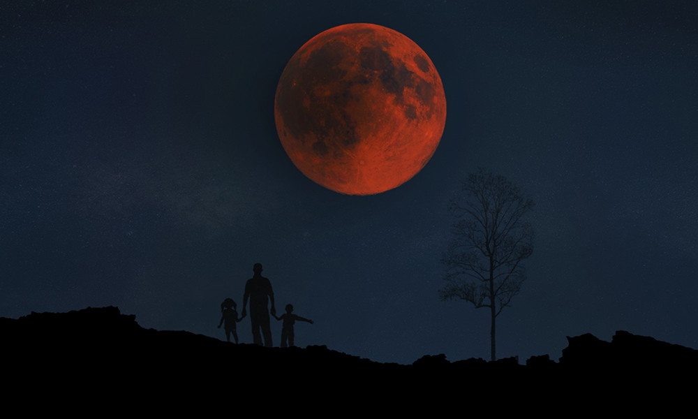 Total lunar eclipse tonight