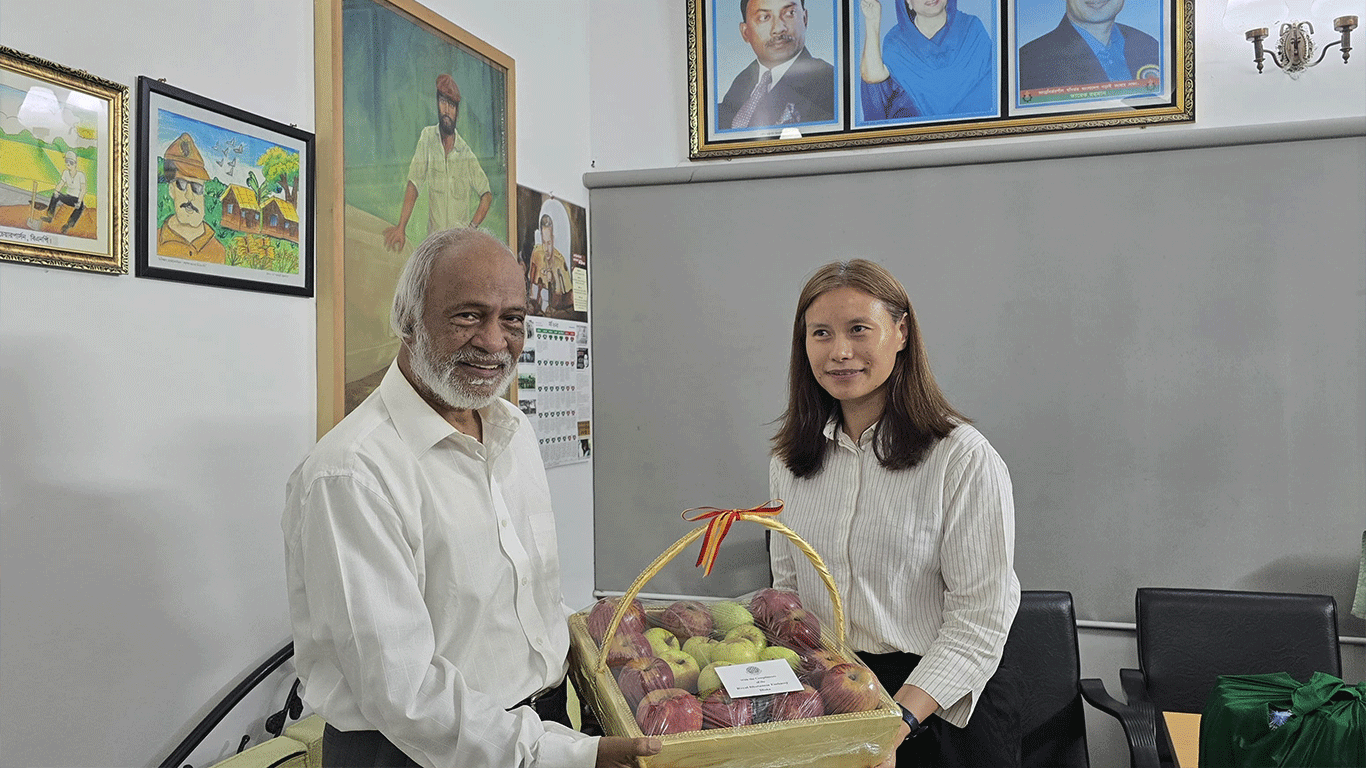 Bhutanese ambassador sends floral greetings to Khaleda Zia