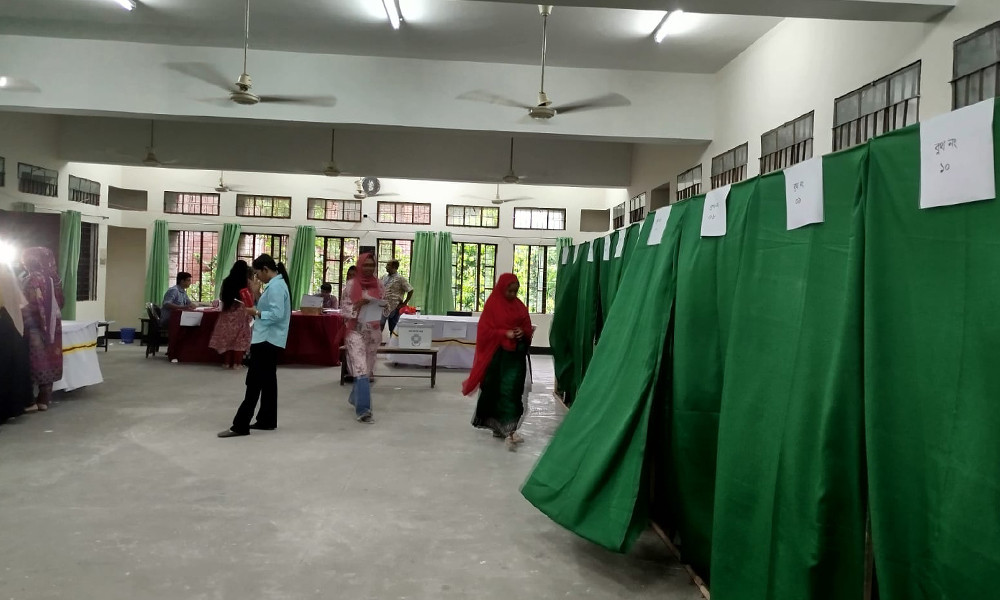 Voting halted at Tajuddin Ahmad Hall and Sheikh Fazilatunnesa Hall