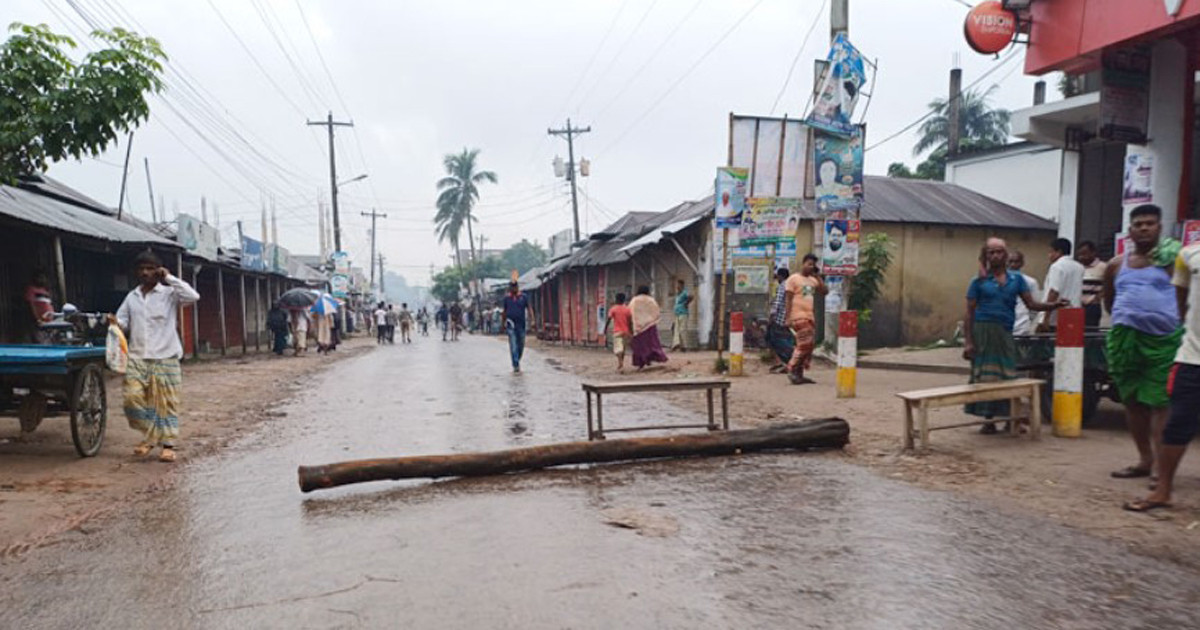 Blockades enforced in 3 districts protesting constituency re-demarcation