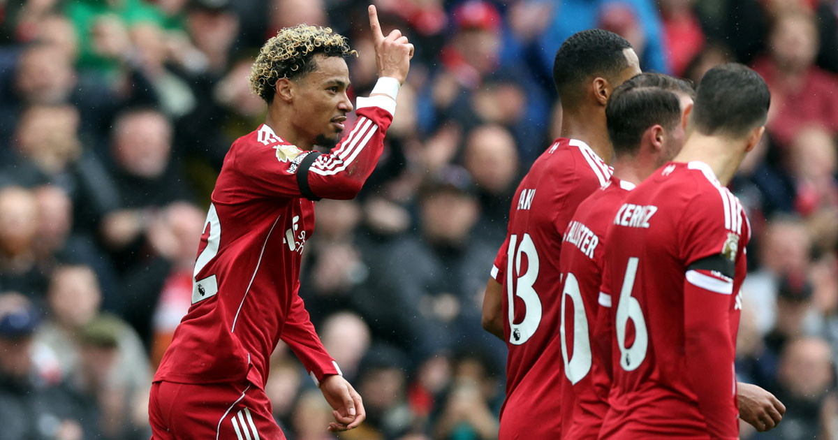 Liverpool hold on to beat Everton 2-1 in Merseyside derby