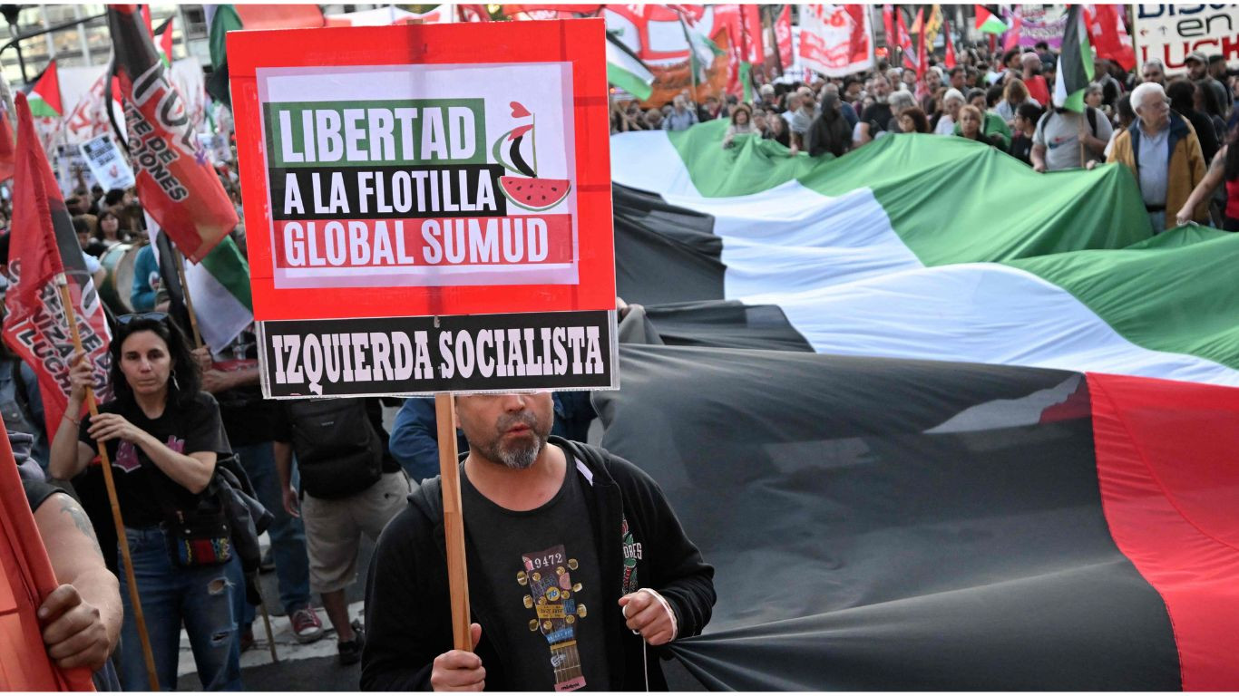 Spain summons top Israeli envoy over Gaza flotilla raid