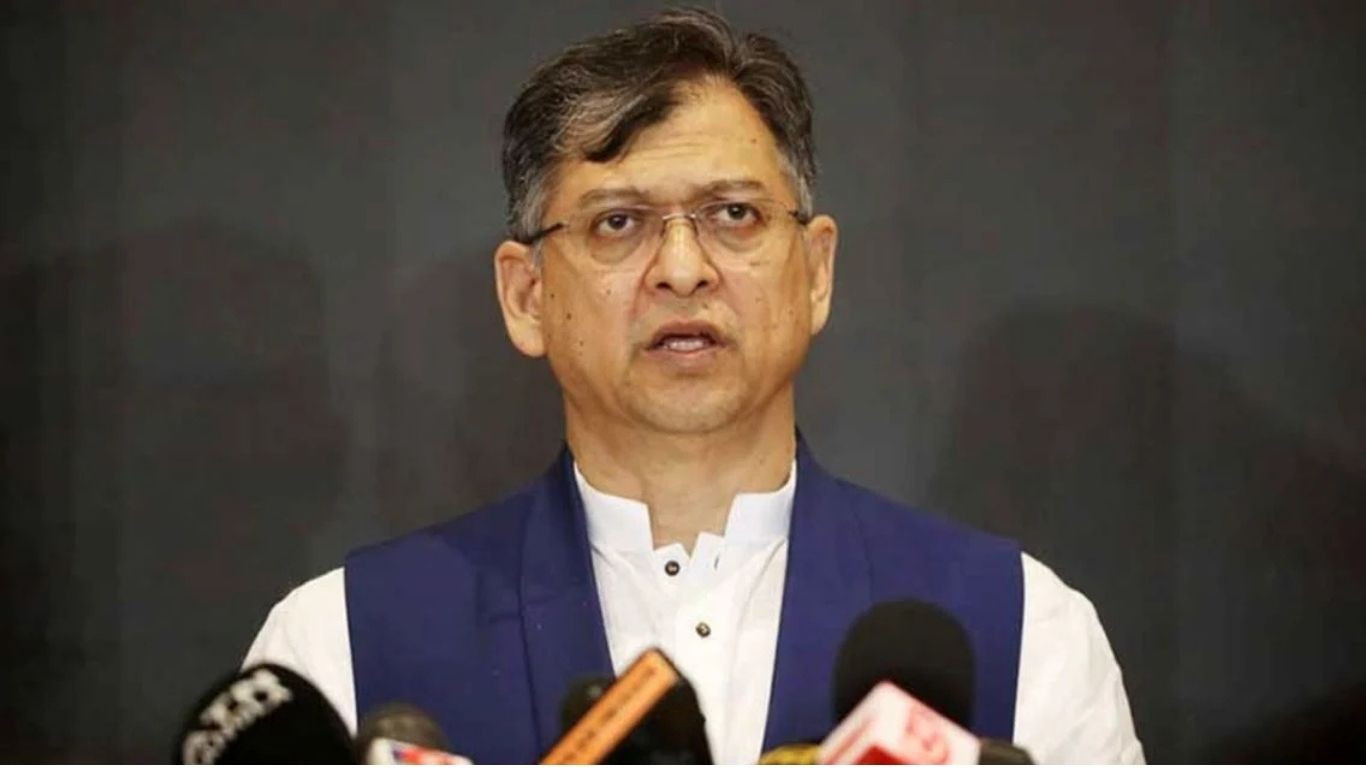 Salahuddin wants referendum on the same day as the national elections