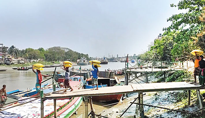 Imports through Noapara River Port double despite navigability crisis