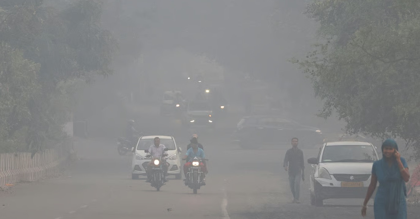 Toxic haze chokes Indian capital