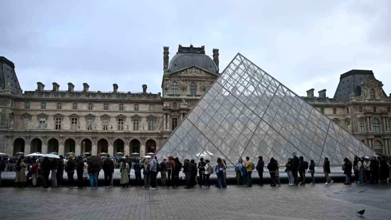Stolen Louvre jewelry estimated to be worth $102 million, prosecutor says
