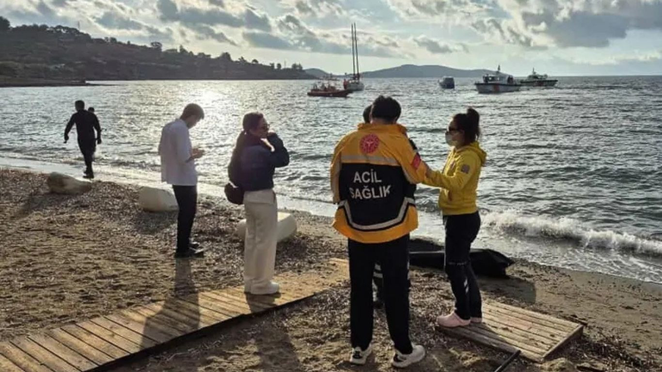 At least 14 dead after migrant boat sinks off western Turkey