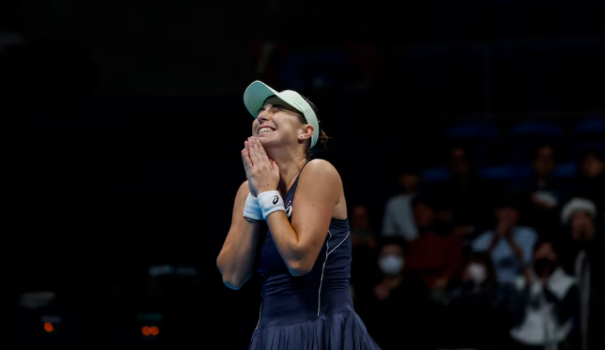 Bencic tames Noskova to win Tokyo title