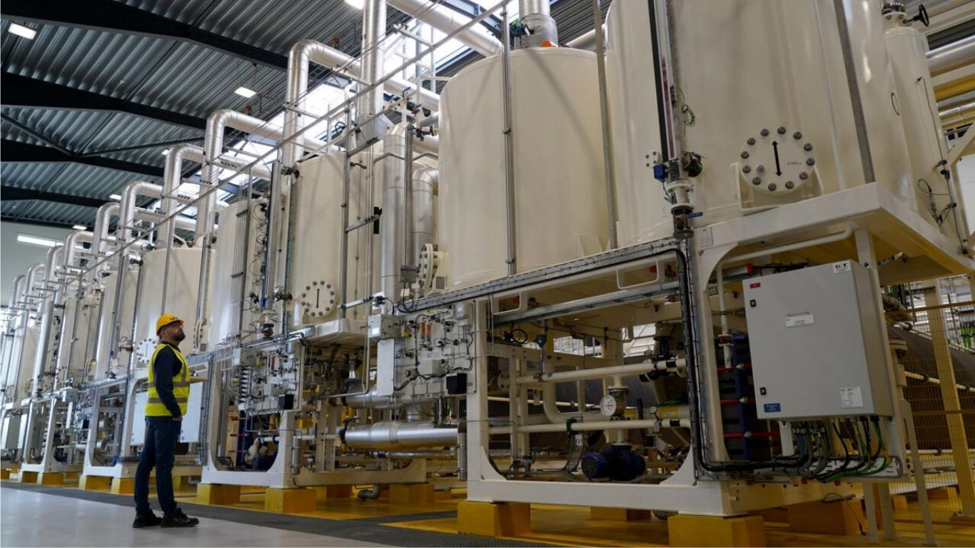 Denmark inaugurates rare low-carbon hydrogen plant