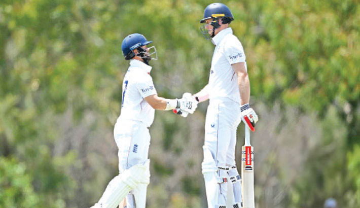 Duckett and Crawley on fire in England Ashes warm-up