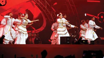 Bangladeshi cultural show ends with gesture of harmony