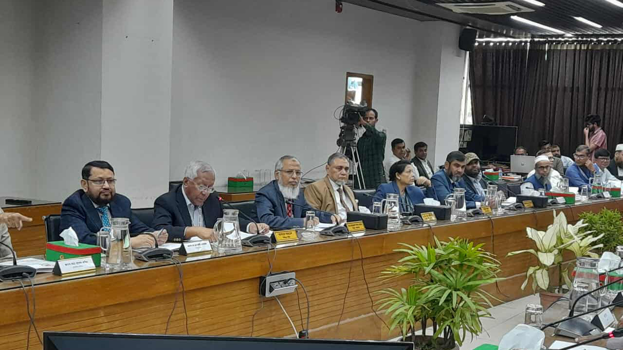 Commission wants to ensure level playing field for all: CEC